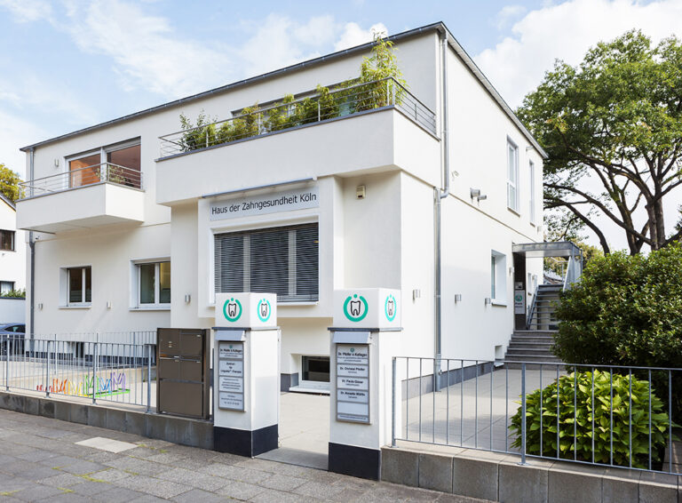 Außenansicht des Haus der Zahngesundheit Köln – Praxis für ganzheitliche Zahnmedizin und Kieferorthopädie